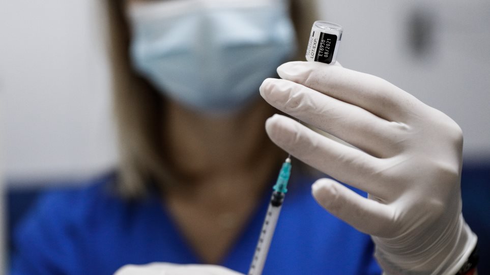 Κορωνοϊός: Αρχίζουν από Δευτέρα οι εμβολιασμοί με τα επικαιροποιημένα σκευάσματα