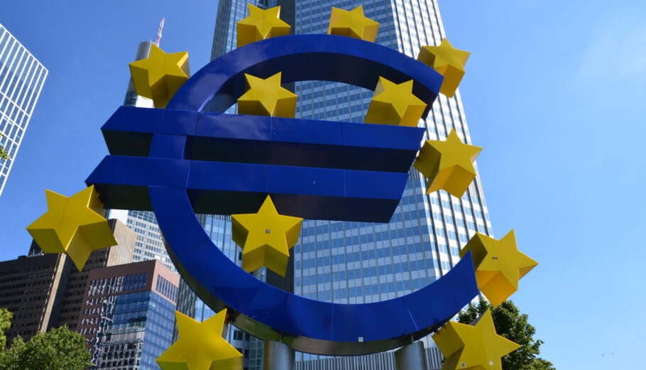 Ευρωζώνη: Η κάθετη πτώση των χορηγήσεων φέρνει πιο κοντά την ύφεση