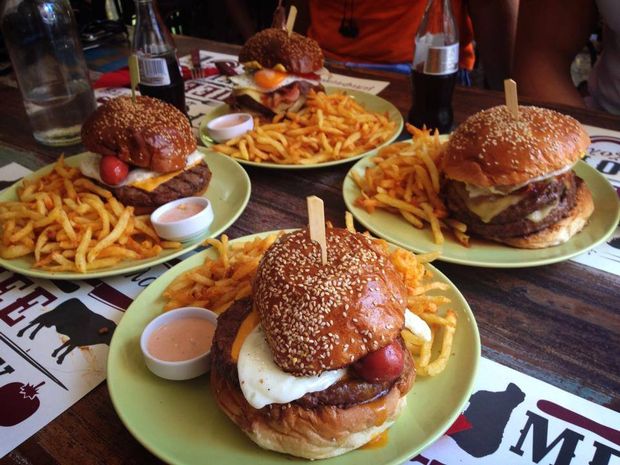 Είναι το ‘’ΜΠΑΡ ΜΠΕ ΚΙΟΥ’’ στον Πειραιά, το καλύτερο ‘’burger house’’ της Αττικής; 