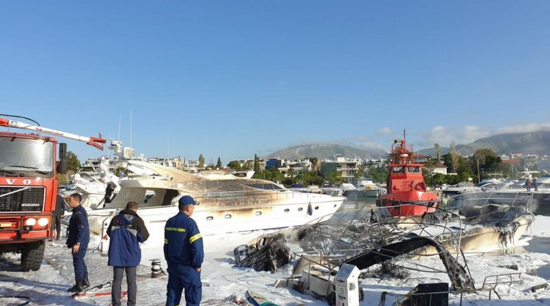 Δήμαρχος Γλυφάδας: Προβληματισμός για τις φωτιές σε σκάφη στις μαρίνες της Γλυφάδας