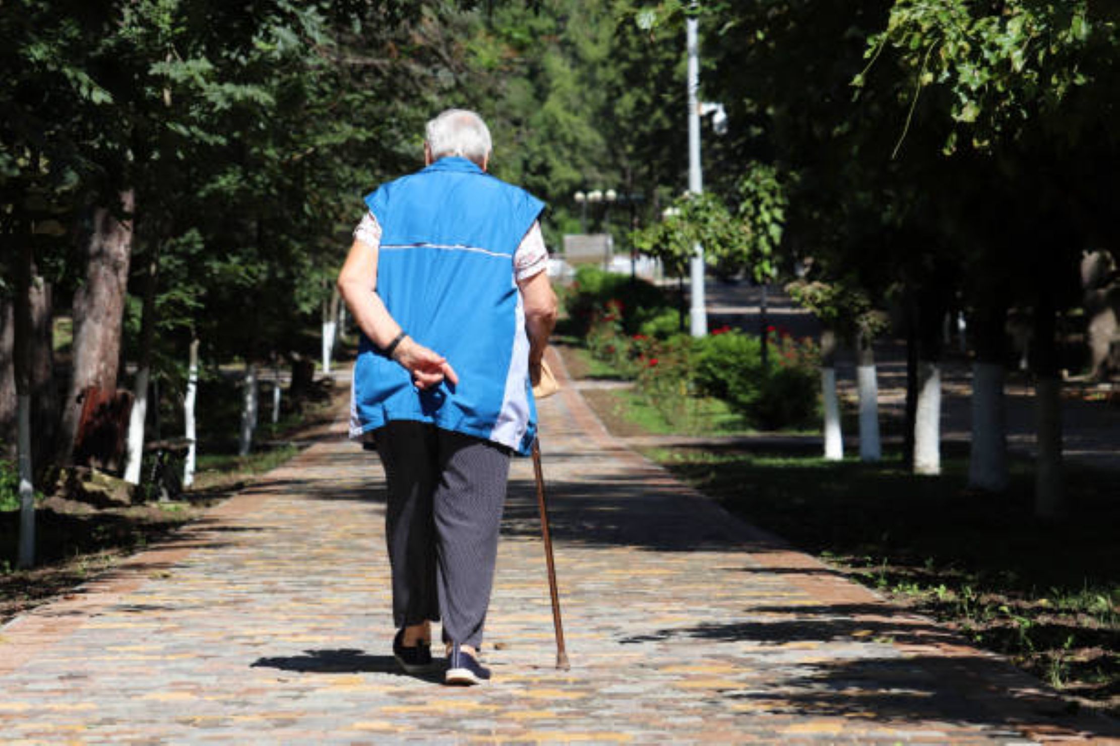 Επίθεση σε 92χρονο στη Βούλα για 1,5 ευρώ