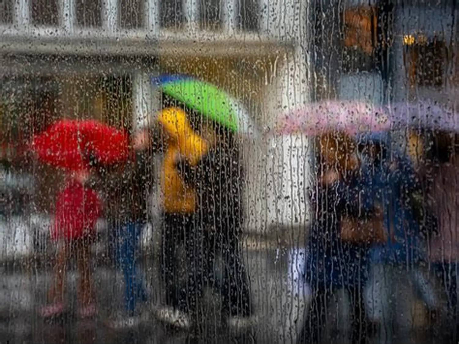 Έκτακτο δελτίο καιρού: Ισχυρές βροχές και καταιγίδες στην Αττική – Προσοχή στις μετακινήσεις