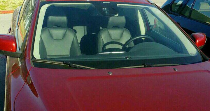 Προσοχή οδηγοί: Τα δύο αντικείμενα που δεν πρέπει ποτέ να μένουν μέσα στο αυτοκίνητο