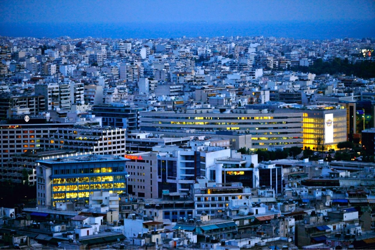 Η “φούσκα” της ελληνικής αγοράς ακινήτων: Όταν η πραγματικότητα χτυπήσει, οι συνέπειες θα είναι οδυνηρές