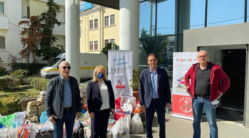 Μεγάλη η προσφορά βιβλίων στο Δημαρχείο Γλυφάδας