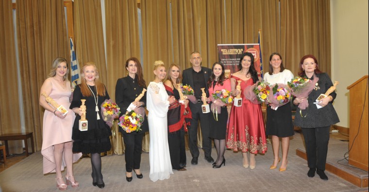 Ο Γιάννης Μώραλης στην εκδήλωση του ομίλου «Βραβεία Γυναικών Εξάλειπτρον 2019»