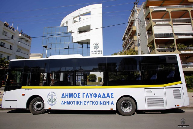 Τέσσερα νέα λεωφορεία στη δημοτική συγκοινωνία Γλυφάδας