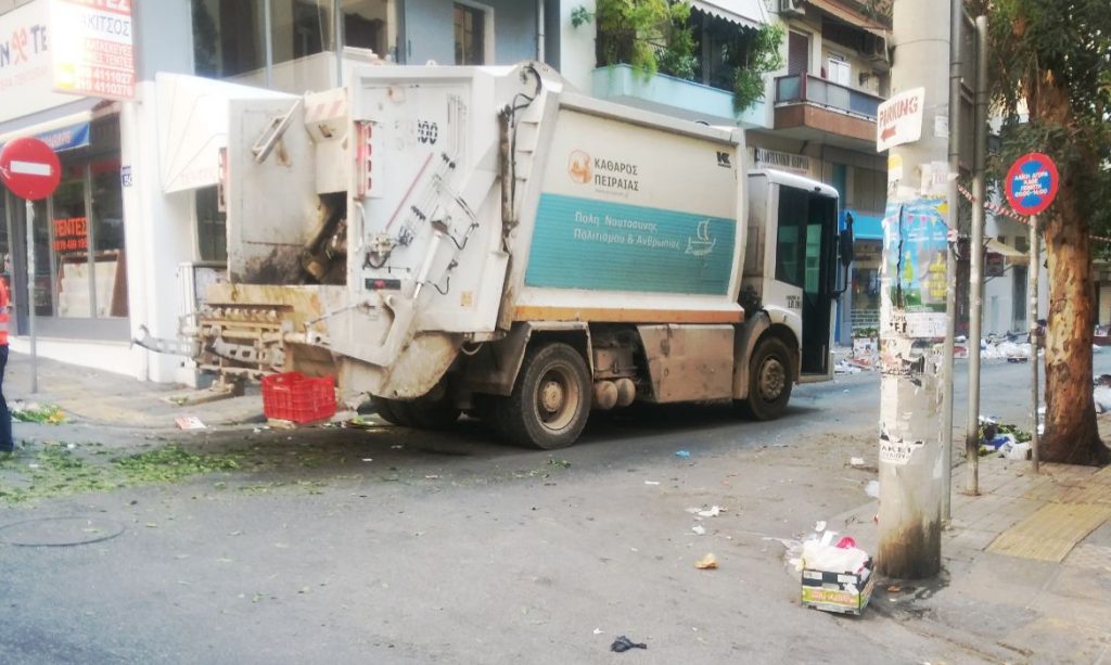 Δήμος Πειραιά: Τέλος η αποχή των εργαζομένων καθαριότητας