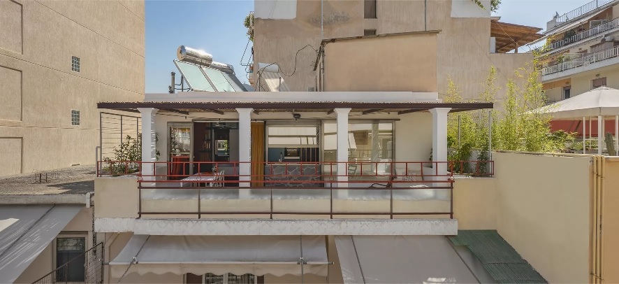 Πώς ένα διαμέρισμα 22 τ.μ. στο Παγκράτι έγινε ένα πλήρες μικρό σπίτι – Υποψήφιο στα Οσκαρ αρχιτεκτονικής